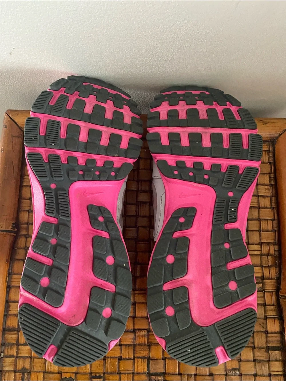 Nike Air Shoes 7.5 Y2K Retro Athleisure Beach Running Casual Track Y2K Everyday